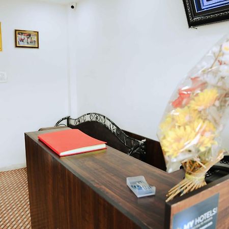 Hotel Abhinandan Indore Eksteriør billede