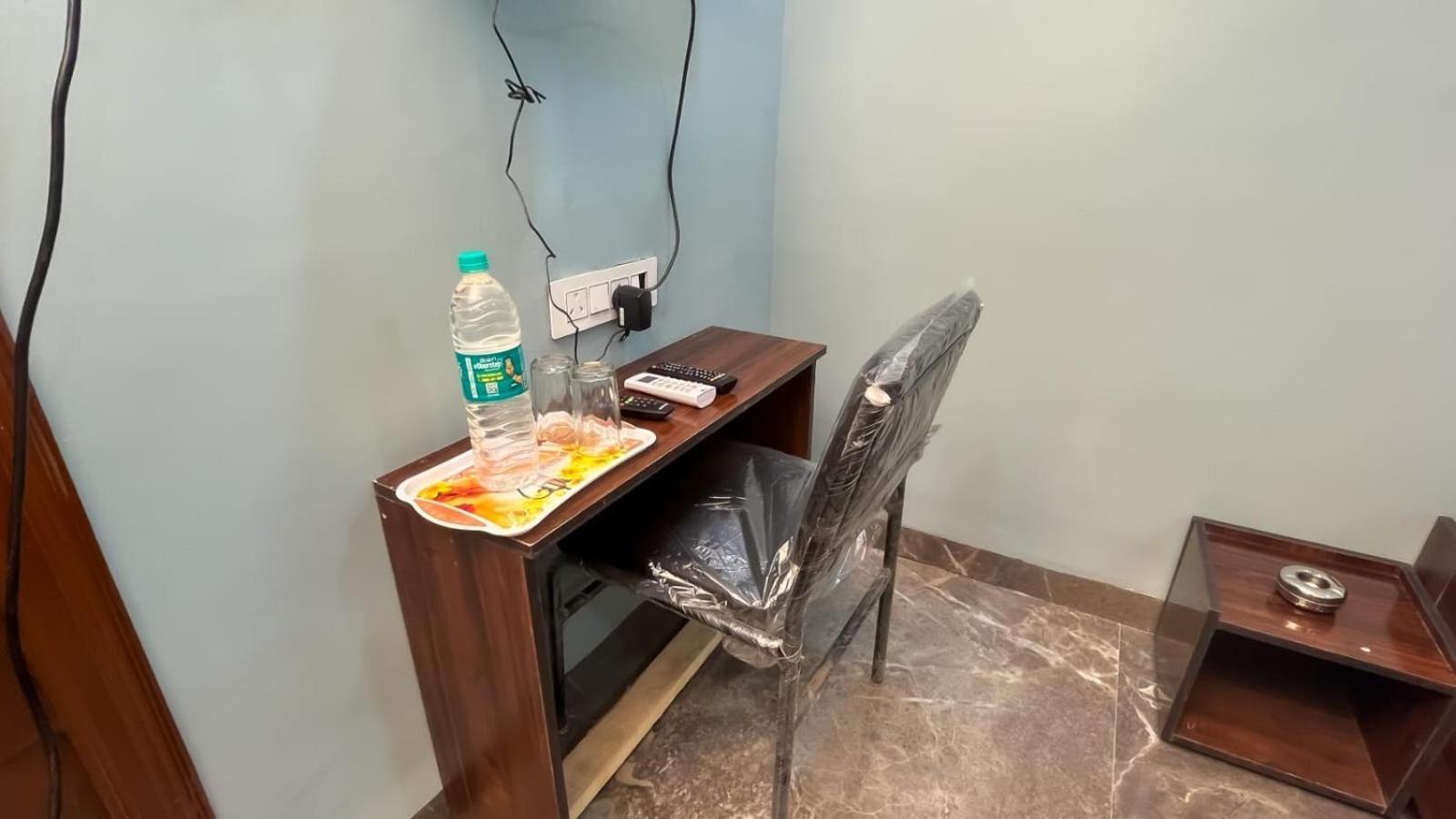 Hotel Abhinandan Indore Eksteriør billede