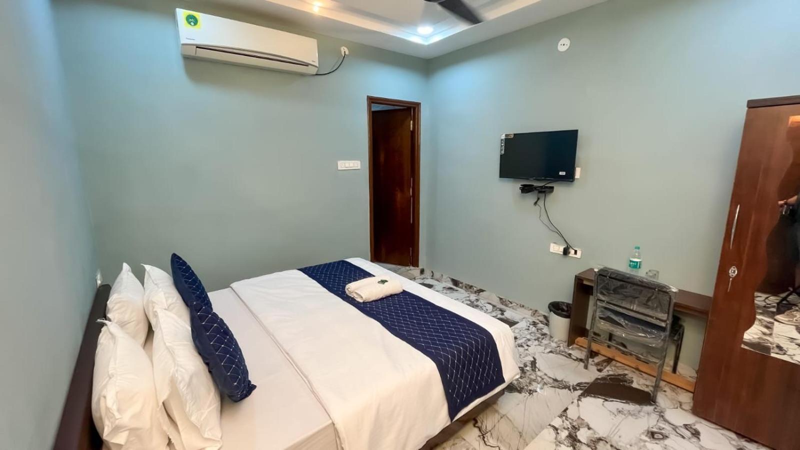 Hotel Abhinandan Indore Eksteriør billede